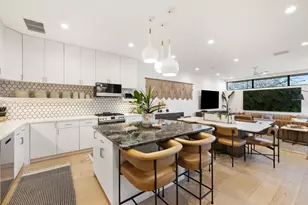 1304 Comal St, Austin, TX 78702 - Photo 8