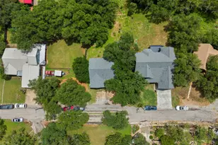 503 Chantilly Ln, Spicewood, TX 78669 - Photo 2