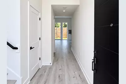 2000 Riverside Farms Road #11102, Austin, TX 78741 - Photo 2