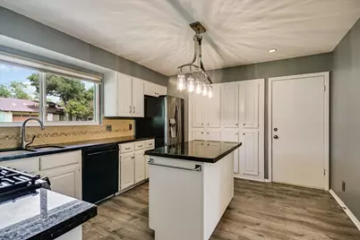 11711 Three Oaks Trail, Austin, TX 78759 - Photo 8