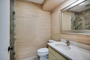 11711 Three Oaks Trail, Austin, TX 78759 - Photo 14