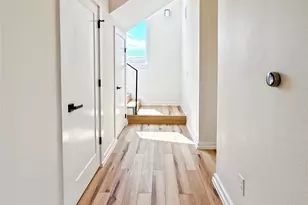 2309 Montopolis Dr, Austin, TX 78741 - Photo 10