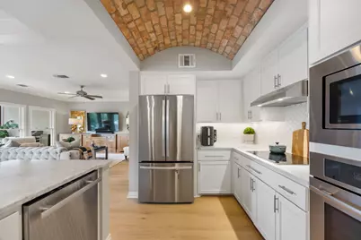 1910 Rue De St Tropez #6, Austin, TX 78746 - Photo 12