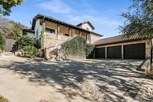 624 Logans Ln Ln, Austin, TX 78746 - Photo 6