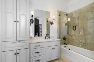 624 Logans Ln Ln, Austin, TX 78746 - Photo 32