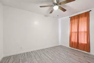 200 Monterrey St, Elgin, TX 78621 - Photo 16