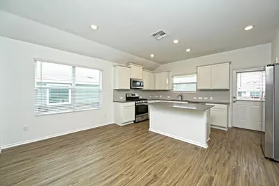 180 Madrid Drive, Kyle, TX 78640 - Photo 10