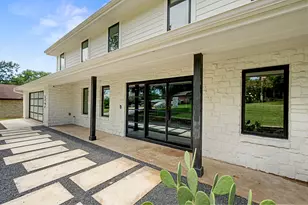 7202 Meadowood Dr, Austin, TX 78723 - Photo 4