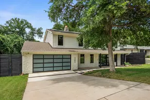 7202 Meadowood Dr, Austin, TX 78723 - Photo 2