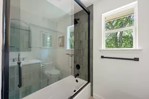 7202 Meadowood Dr, Austin, TX 78723 - Photo 26