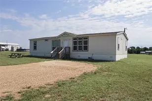1048 Co Rd 402, Dime Box, TX 77853 - Photo 2