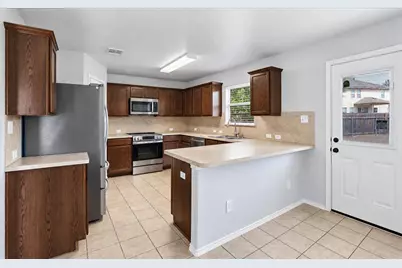 211 Falcon Lane, Leander, TX 78641 - Photo 12