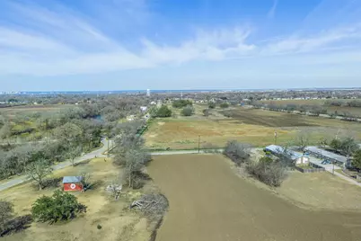 333 Quail Run Road, Martindale, TX 78655 - Photo 2