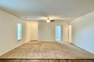 317 Riverdale Dr, Jarrell, TX 76537 - Photo 2