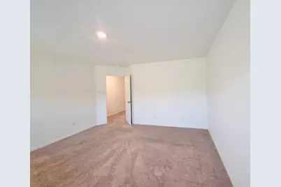 317 Riverdale Drive, Jarrell, TX 76537 - Photo 6