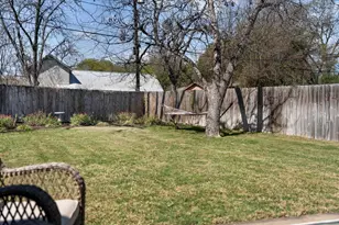 6102 Bullard Dr, Austin, TX 78757 - Photo 26