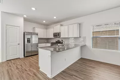 913 Legends Lane, Georgetown, TX 78628 - Photo 10