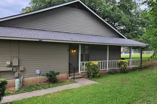 2605 W Stassney Ln, Austin, TX 78745 - Photo 12