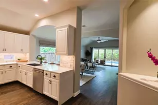 10004 Crater Lake Pass, Austin, TX 78747 - Photo 6