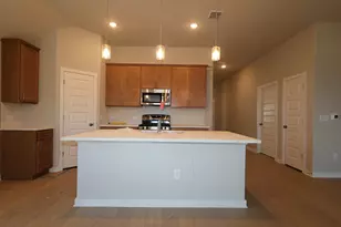 4512 Bridal Veil Dr, Austin, TX 78747 - Photo 4