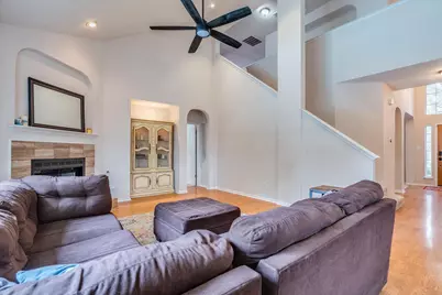 7025 Auckland Drive, Austin, TX 78749 - Photo 12