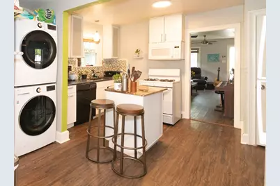 912 & 912 1/2 Calle Limon Drive, Austin, TX 78702 - Photo 14