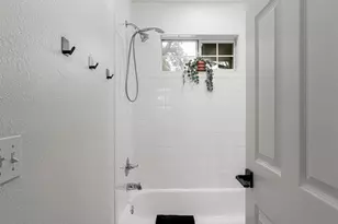 3003 Glen Rae St, Austin, TX 78702 - Photo 20