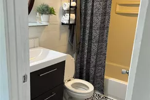 613 Brentwood St, Austin, TX 78752 - Photo 10