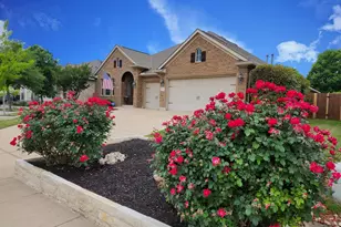 152 Florenz Ln, Georgetown, TX 78628 - Photo 4