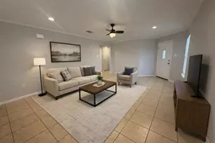 17808 Majestic Elm Ln, Elgin, TX 78621 - Photo 6