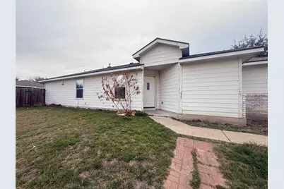 17808 Majestic Elm Lane, Elgin, TX 78621 - Photo 2