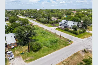 301 W Eggleston Street, Manor, TX 78653 - Photo 20