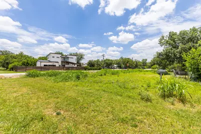 301 W Eggleston Street, Manor, TX 78653 - Photo 6