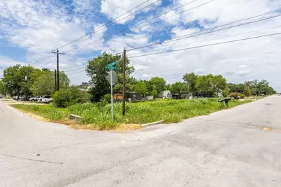 301 W Eggleston Street, Manor, TX 78653 - Photo 8