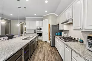 238 Jenn Cv, Dripping Springs, TX 78620 - Photo 8
