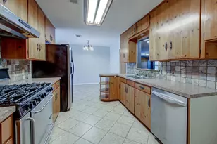 7803 Lazy Ln, Austin, TX 78757 - Photo 10