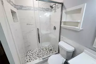 608 W 51st St, Austin, TX 78751 - Photo 10