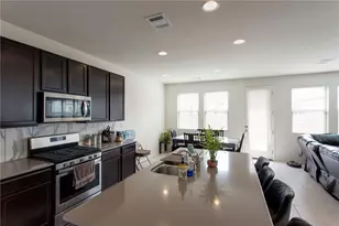 9109 Garnet Dr, Austin, TX 78729 - Photo 10