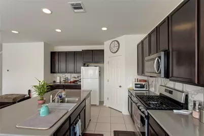 9109 Garnet Drive, Austin, TX 78729 - Photo 12