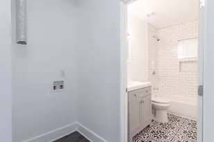 3203 E 16th St, Austin, TX 78721 - Photo 14