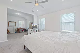 219 Golden Gate Ln, Kyle, TX 78640 - Photo 10