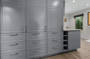 201 La Vista St, Austin, TX 78704 - Photo 12