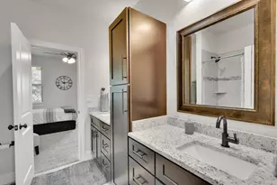 18902 Nicklaus Dr, Point Venture, TX 78645 - Photo 12