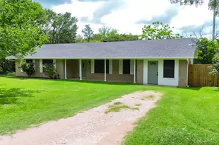 122 Blanket Flower Dr, Bastrop, TX 78602 - Photo 2