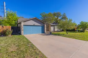 2402 Susan Ln, Leander, TX 78641 - Photo 2