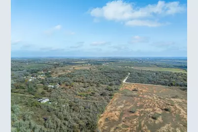 1050 Bugtussle Lane, Luling, TX 78648 - Photo 12