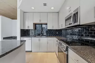 360 Nueces St, Austin, TX 78701 - Photo 10