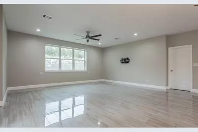 2718 Leslie Lane, San Marcos, TX 78666 - Photo 4