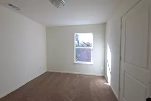 2002 W 2nd St, Taylor, TX 76574 - Photo 12