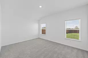 309 W Luna Blue Ln, Jarrell, TX 76537 - Photo 4